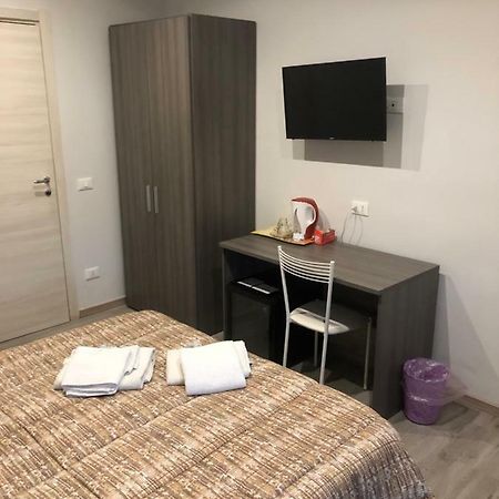 Room 14 โรม ภายนอก รูปภาพ